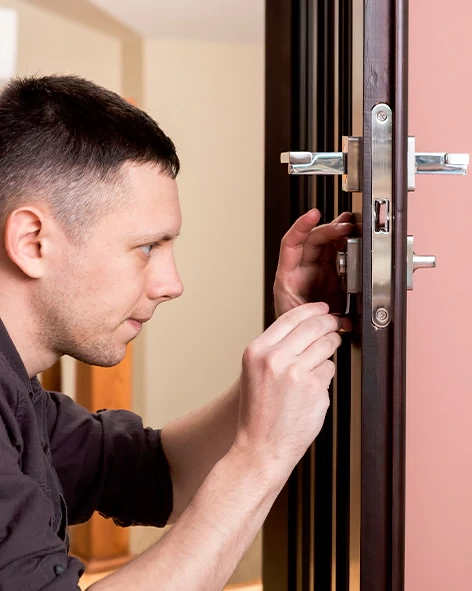 : Professional Locksmith For Commercial And Residential Locksmith Services in Rossmoor, CA