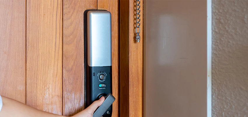 Home Security Electronic Locks Upgrades in Rossmoor, CA