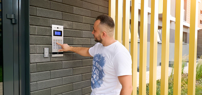 Locksmith Company For Smart Lock System Installation in Rossmoor, California